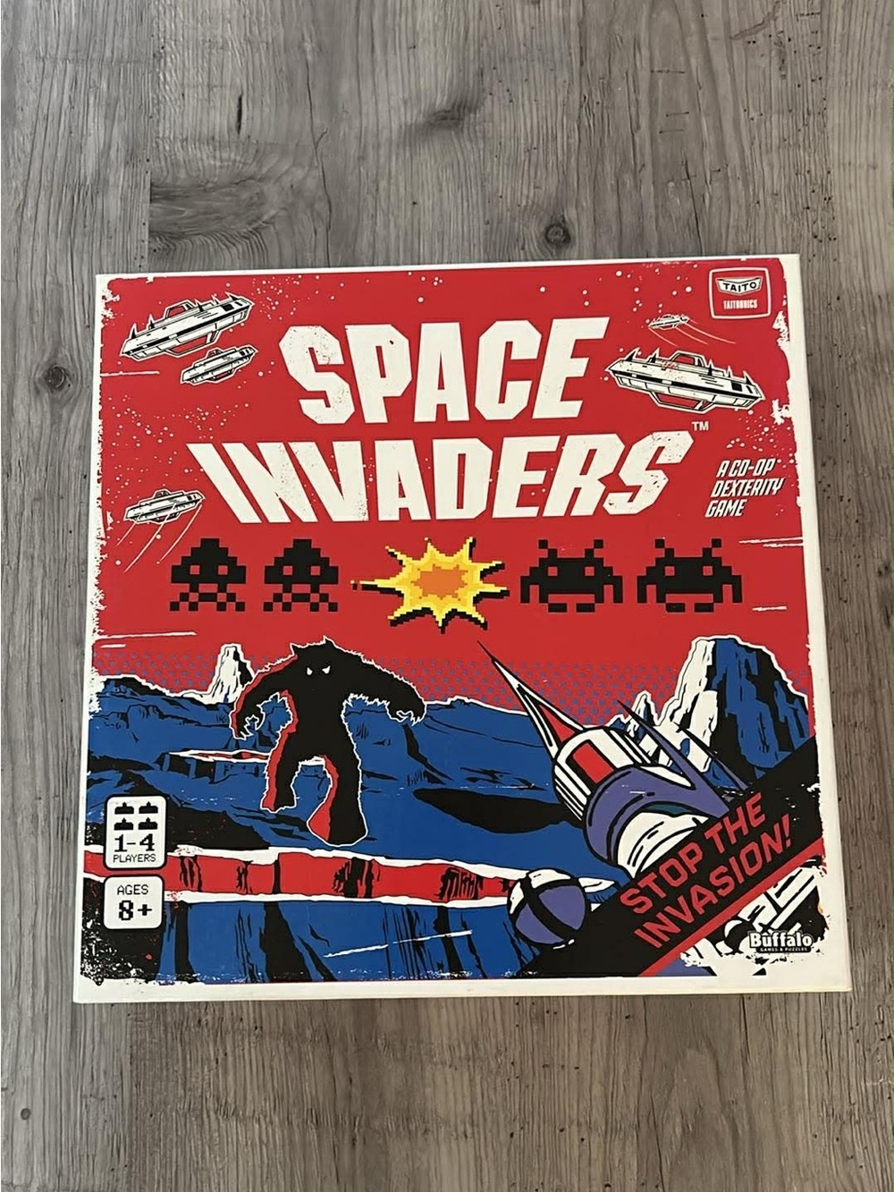 Space Invaders Retro Board Game Set - Red, Black, Blue - Picture 3 of 10